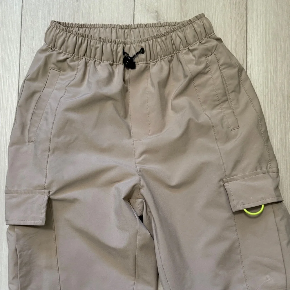 Zara Kid’s Beige Cargo Jogger Pants with Utility Pockets size 9  Inner Lining